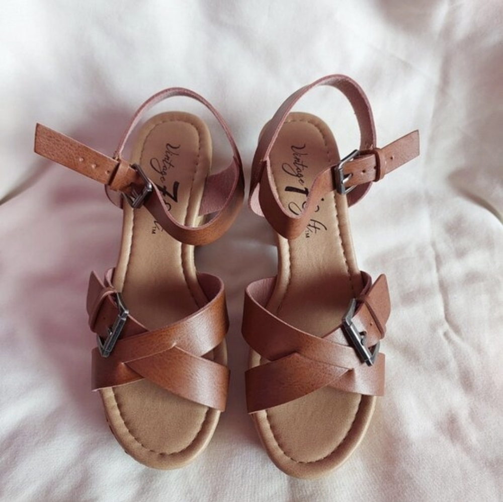 Size 7 Vintage 7 Eight Cork Bottom 3‎ inch Heel Open Toe Buckle Strap Sandal CES
